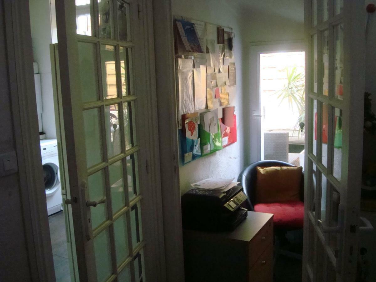 Hostel Glamorgan *